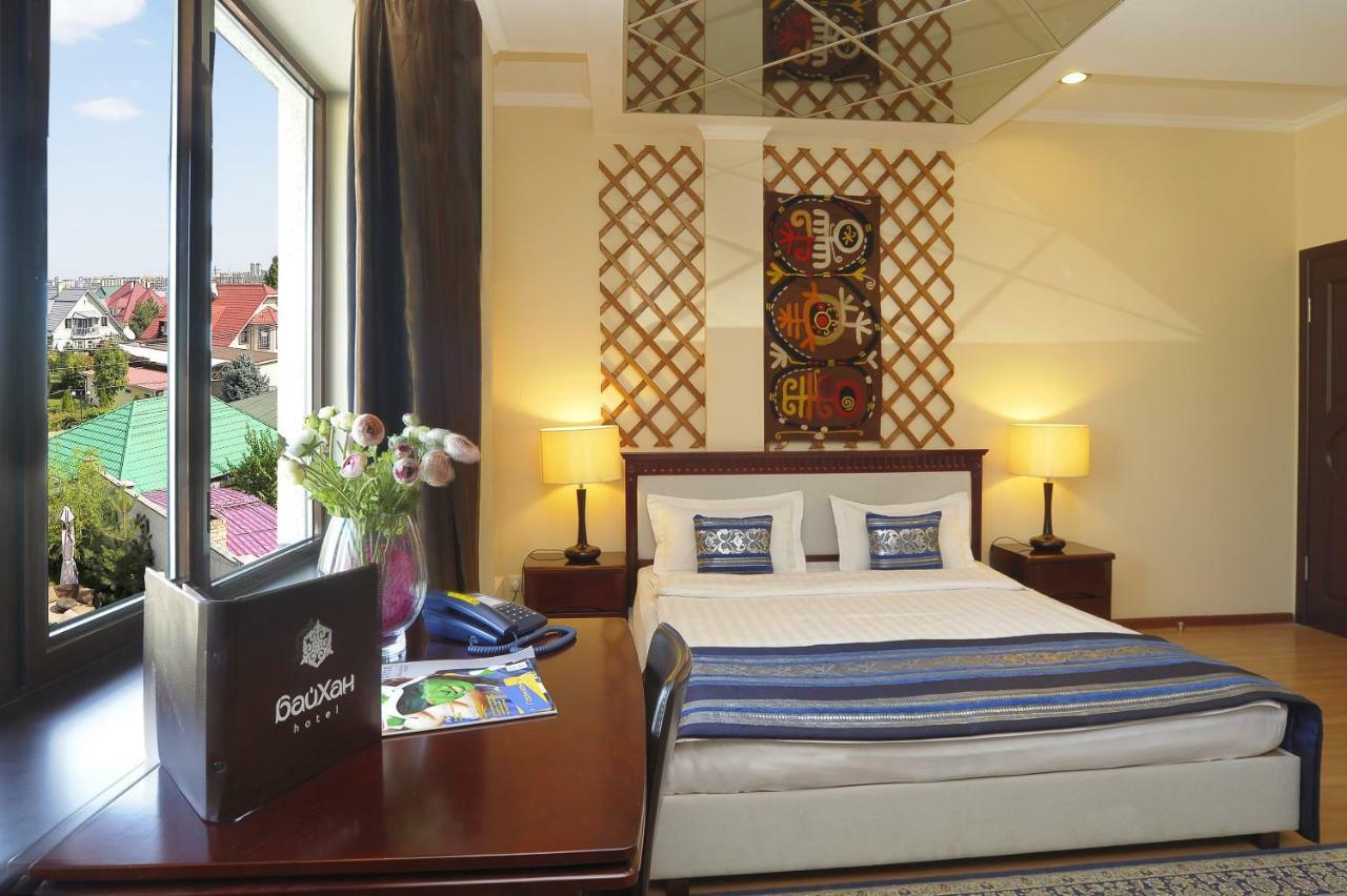 Tian-Shan Hotel Biskek Kültér fotó